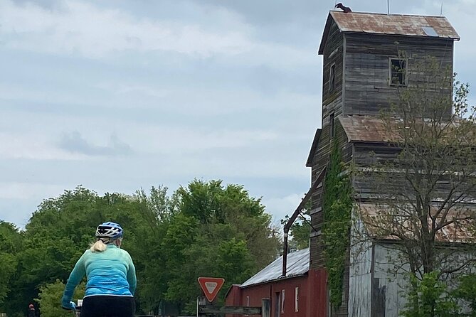 KATY Self-Guided Tours 6-Days From Clinton to St. Charles. #1 Tour on the KATY - Accommodations Details