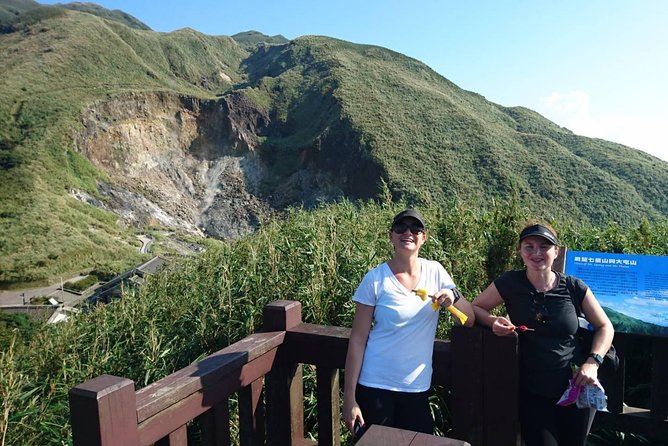 Keelung Shore Excursion: Yangmingshan Hot Spring and Wild Vegetable Cuisine Tour - Admission and Duration