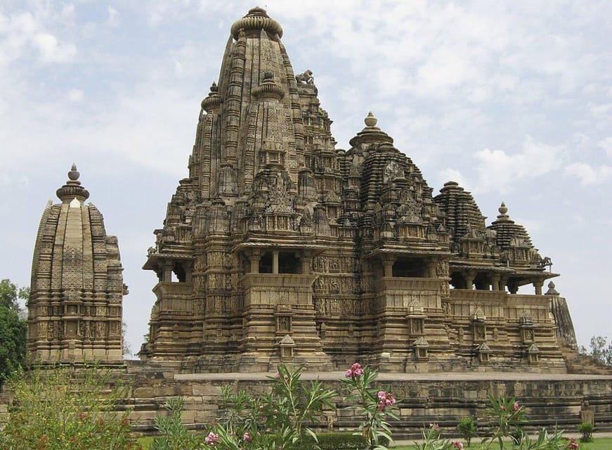 Khajuraho: Two-Day Airport Pickup Tour of Temple and History - Western Group of Temples