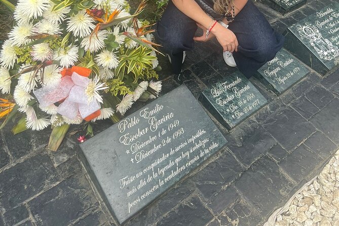 Knowing the History of Pablo Escobar Tour - Meeting Point and Tour Duration