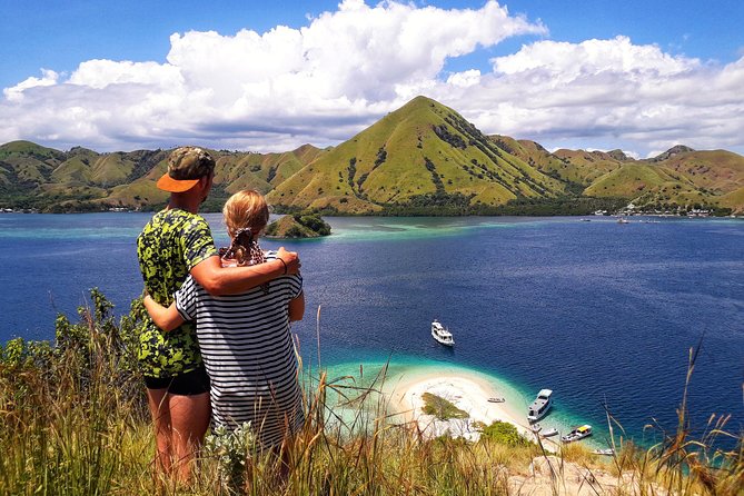 Komodo Tour 3D/2N Live on Board -Join Group Category-Share Cabin - Activities and Experiences