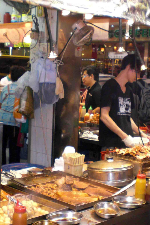 Kunming Evening Food Tour With Locals - Food and Dining