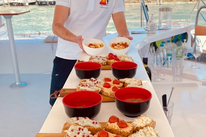 Lagoon Light Lunch Tour at 12:00 - Chill-Out Atmosphere