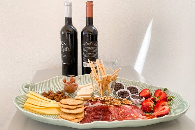 Lagos, Portimão & Alvor: Wine Tasting & Music Experience - Tasting the Local Wines