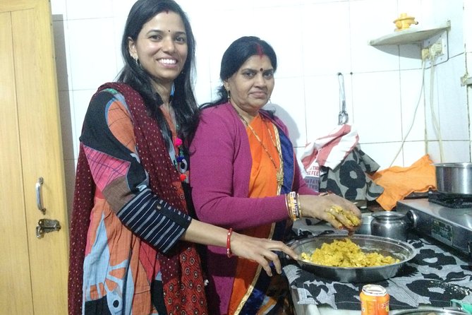 Large Group / Family Vegetarian Cooking Class in Jaipur With an Expert Home Cook - Meet Your Expert Home Cook