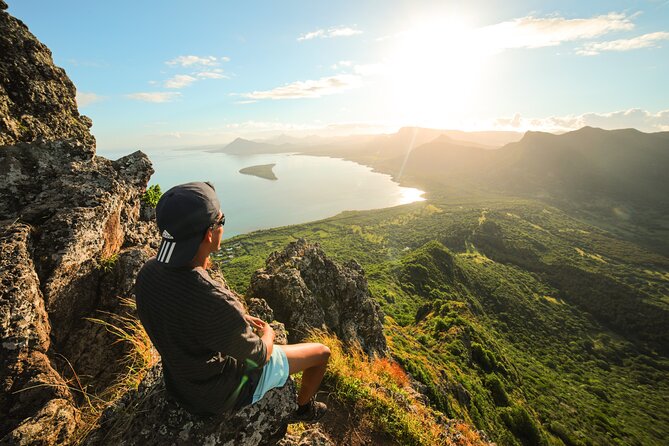 Le Morne Mountain Sunrise Hike & Climb - Stunning Sunrise Views