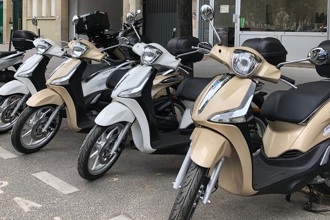Liberty Scooter Rental Piaggio 50CC (4t) Paris - Meeting and Pickup