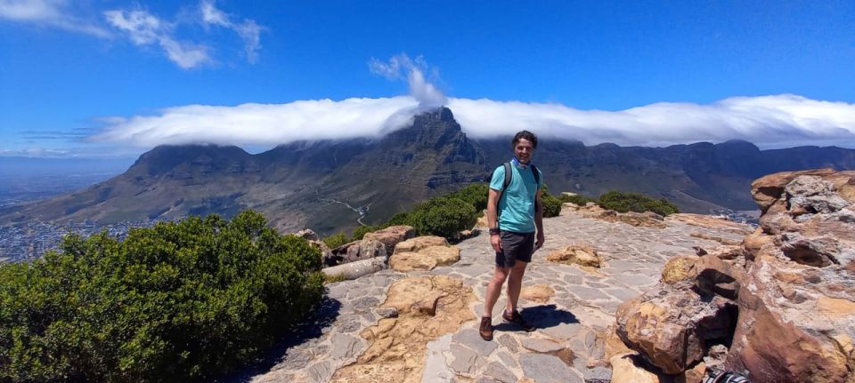 Lions Head: Hiking Sunrise or Sunset French Speaking Guide - Highlights of the Experience