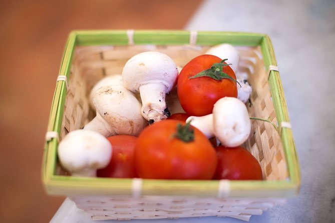 Local Market Visit and Private Cooking Class at a Cesarinas Home in Lecce - Preparing the Seasonal Starter
