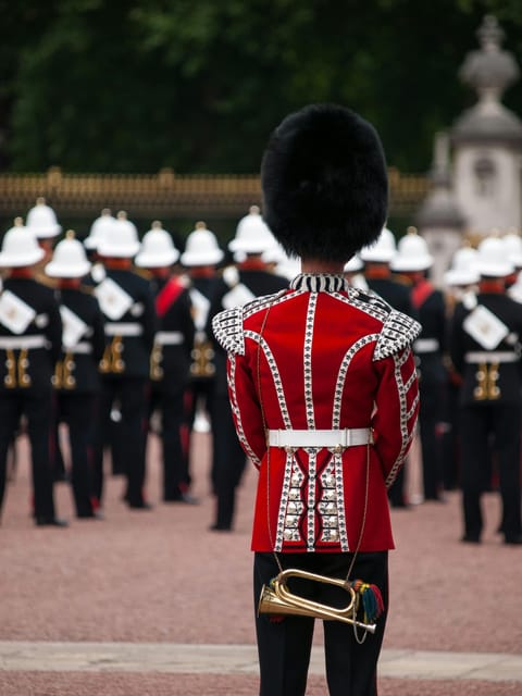 London: Changing of the Guard Experience and Landmarks Tour - Explore Iconic Royal Landmarks