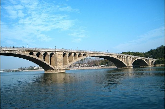Luoyang Tour Guide- Longmen Grottoes and Shaolin Temple Day Tour - Longmen Grottoes Highlights