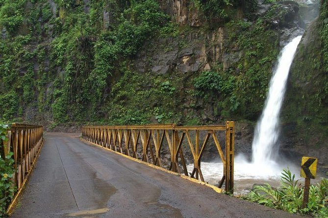 Luxury Day-Trip off the Beaten Path Poás Volcano and Surroundings - Discovering the Unique Ecosystem