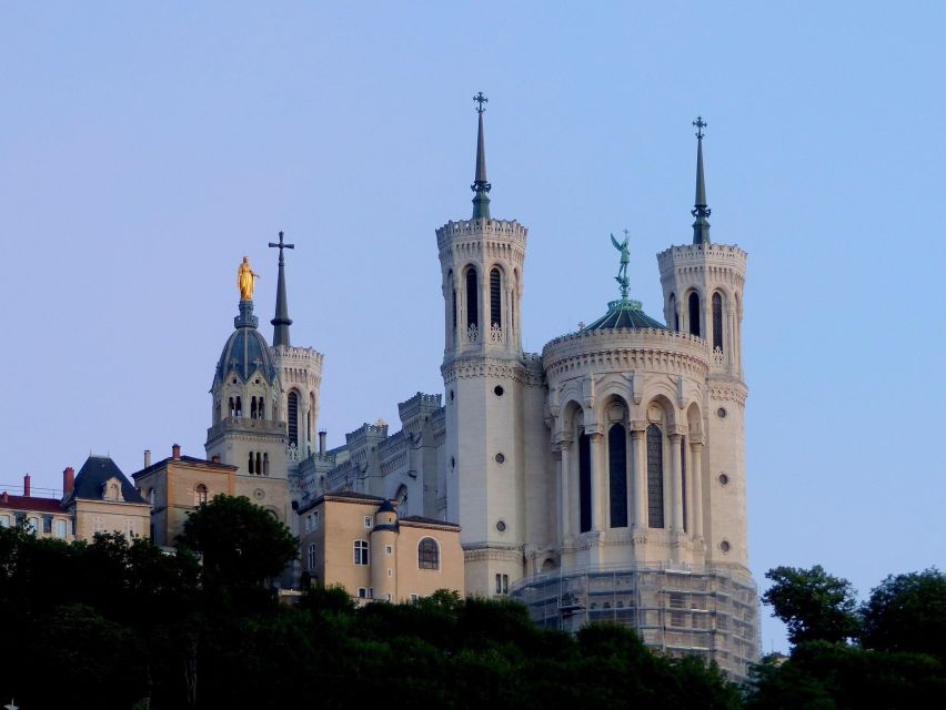 Lyon: Self-Guided Audio Tour - Audio Guide Features