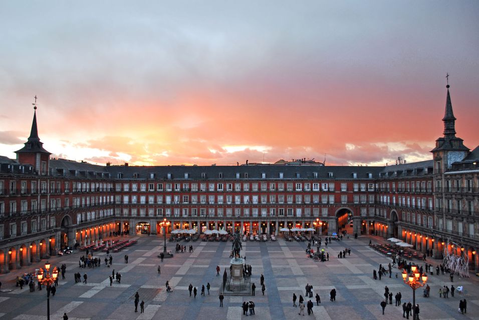 Madrid: Old Town Guided Walking Tour - Itinerary Highlights