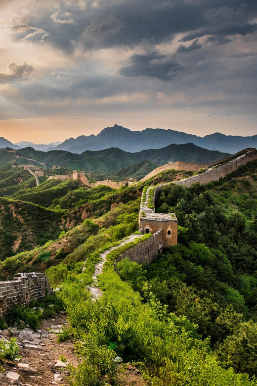 Mini Group Hiking Tour Of Beijing Jinshangling Great Wall - Hiking Experience