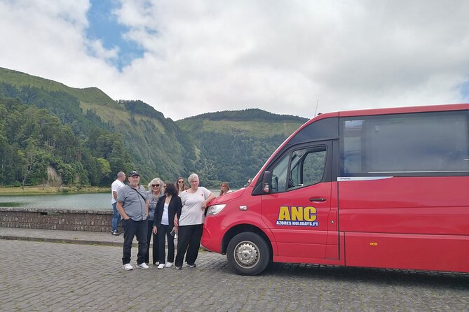 Minibus – Lake Tour – Sete Cidades / Lagoa Do Fogo – Full Day (Shared) - Meeting and Pickup Details