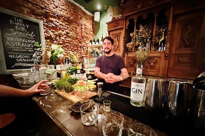 Mixology Experience: Taste & Mingle at Cape Towns Famous Gin Bar - Mixers and Botanicals