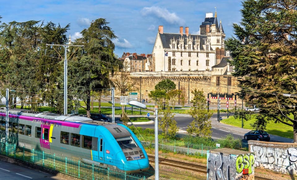 Nantes: Insta-Perfect Walk With a Local - Group Size and Language