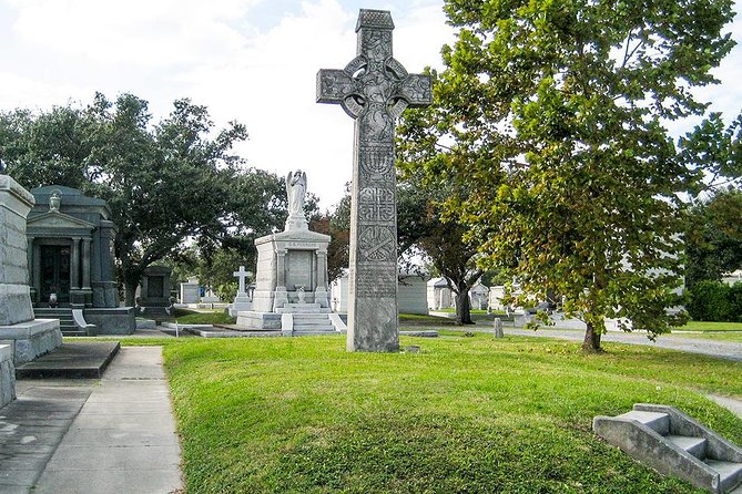 N'awlins Luxury: City & Cemetery Tour - Inclusions and Exclusions