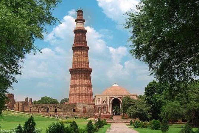 New Delhi & Old Delhi Full Day City Tour by Private AC Car - Lunch Break