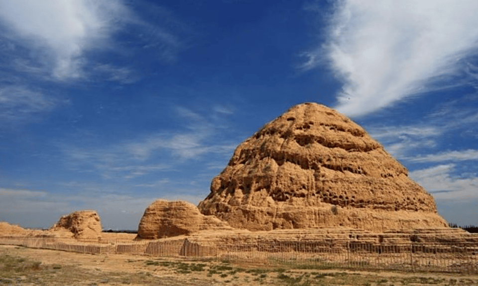 Ningxia Day Tour Mausoleum Red Wine Garden &Stone Carvings - Helan Mountain Rock Carvings