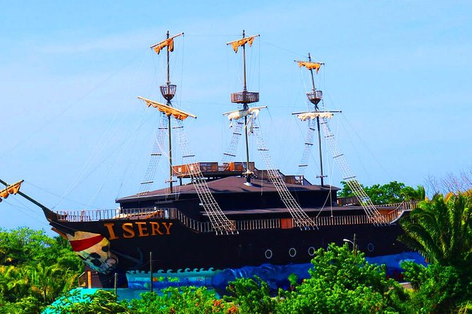 Oak Ridge The Venice of Roatan - Services Included