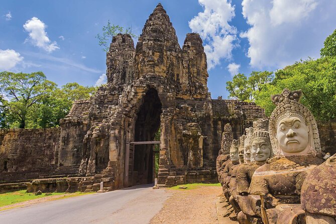 One Day Private Guide Tour of Angkor Thom, Bayon, Ta Phrom & Angkor Wat - Exploring Angkor Thom