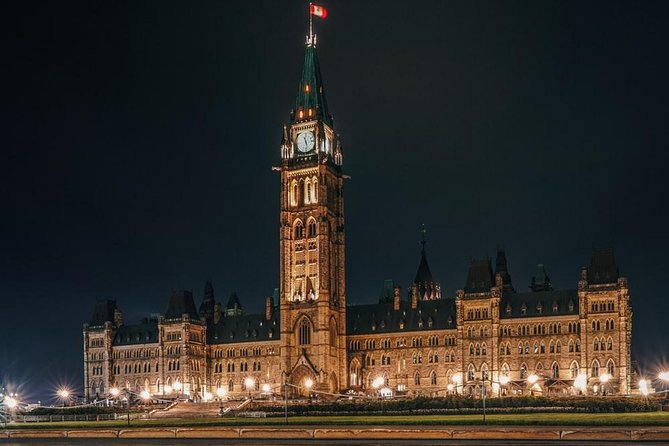 Ottawa Small Group Night Tour With River Cruise - Pickup and Start Time