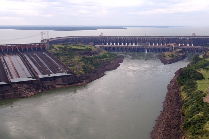 Panoramic Visit To Itaipu Hydroelectric - Historical Significance of Itaipu