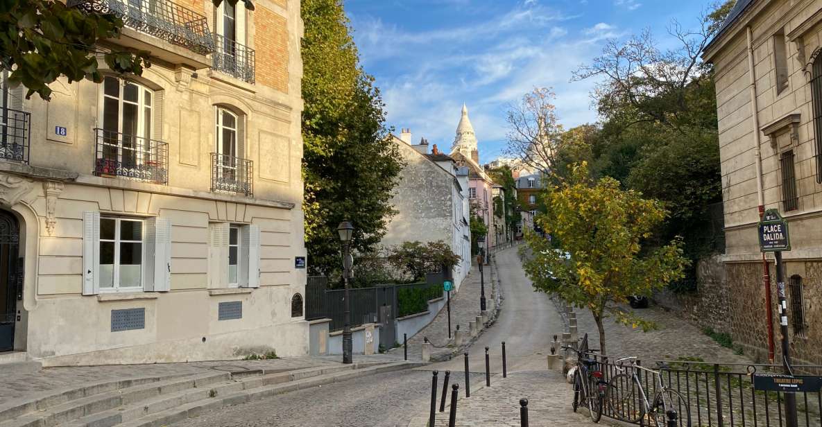 Paris: Secret Montmartre Smartphone Audio Walking Tour - Tour Details