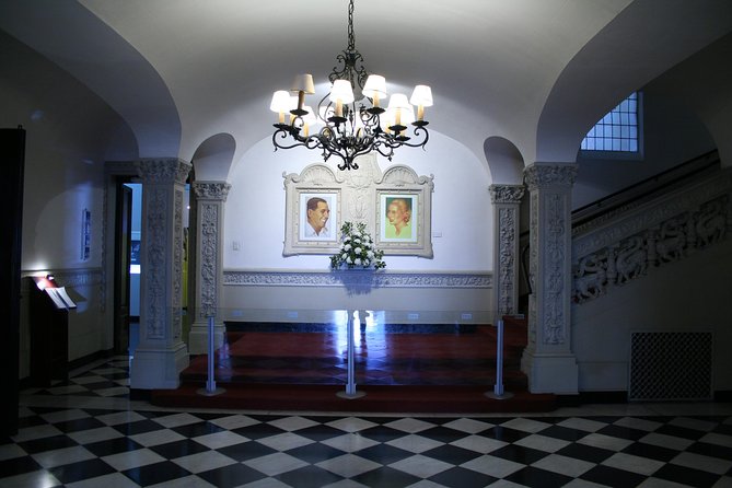 Personalities of Buenos Aires: The Lives of Evita and Borges - Recoleta Cemetery: Eternal Resting Place
