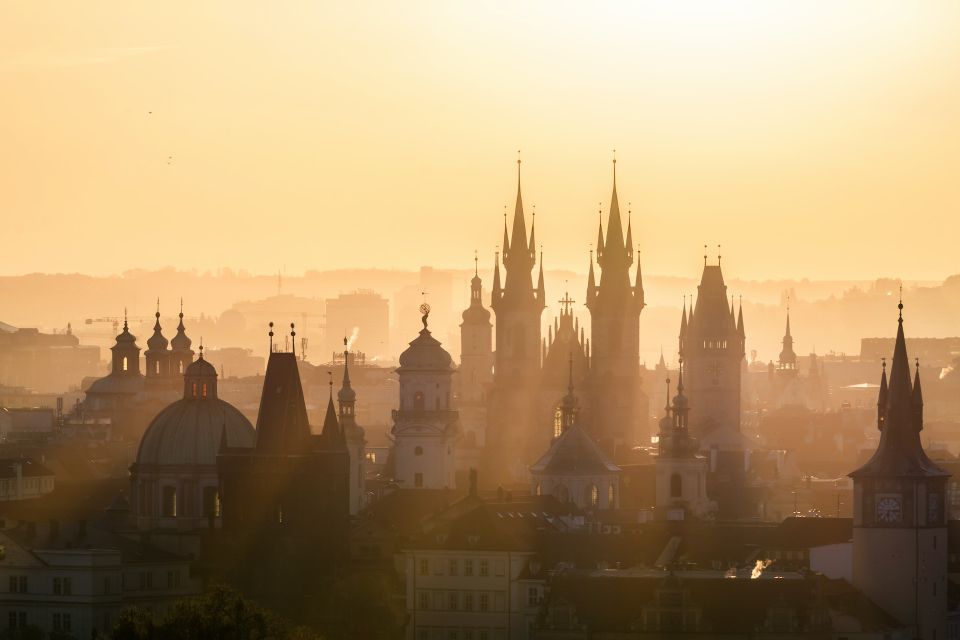 Photo Tour: Prague Famous City Landmarks Tour - Booking Information