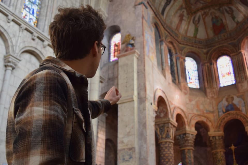 Poitiers: Powerful Women Walking Tour (Joan of Arc Etc.) - Legendary Women in Poitiers