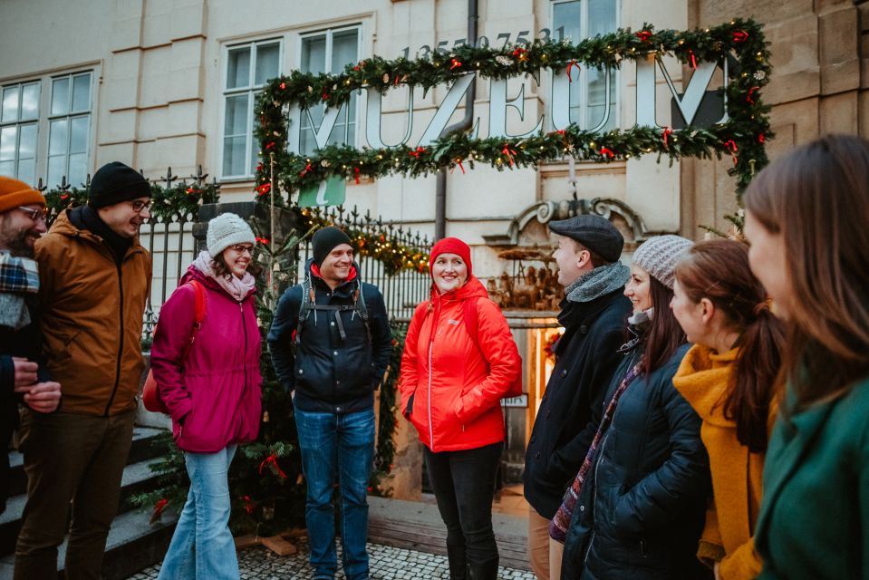 Prague: 2-3h Magical Christmas Markets Tour With Inclusions - Itinerary Highlights