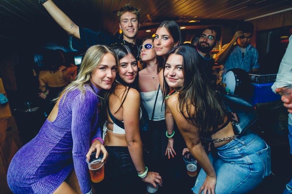 Prague: Boat Party With Unlimited Drinks & After Party Entry - Experience Highlights