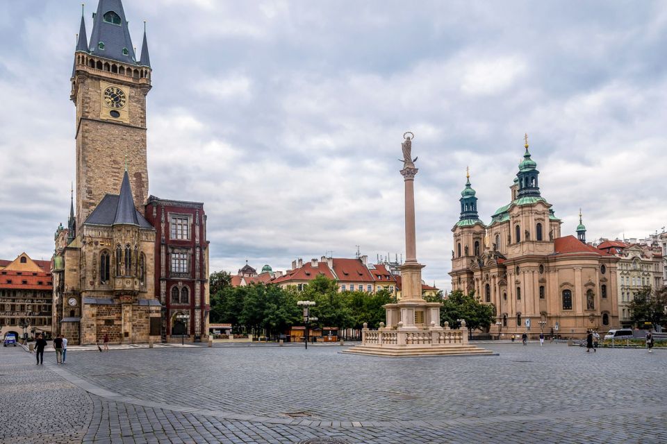 Prague: Castle, National Museum & Town Hall Tickets & Audio - Attractions Included in the Ticket