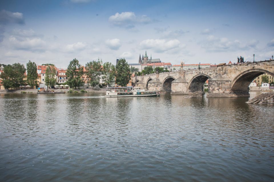 Prague: Lunch Cruise on Vltava River With Open Buffet - Experience Highlights