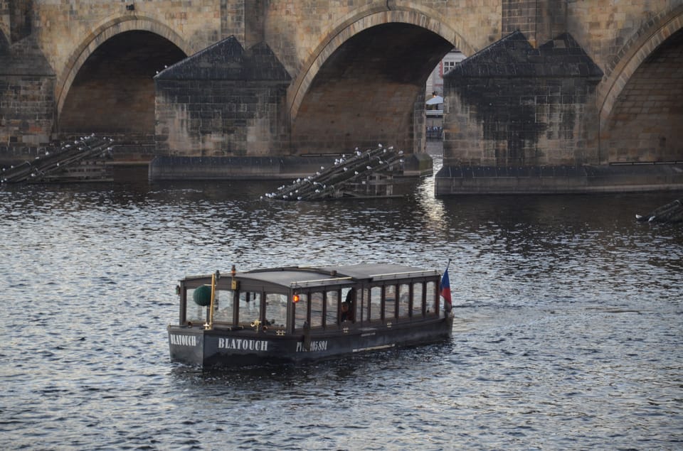 Prague: Old Town Guided Walking Tour and City Boat Ride - Itinerary and Highlights