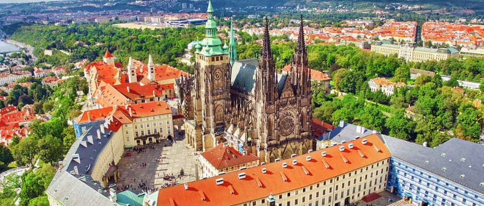 Prague: Prague Castle Guided Tour - Architectural Highlights of the Castle