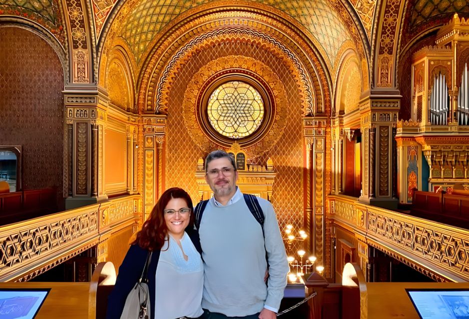 Prague: Prague Synagogues & the Jewish Cemetery Guided Tour - Tour Itinerary