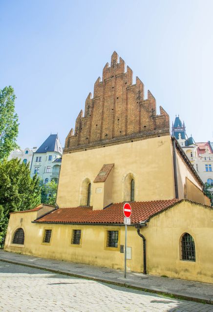 Prague: Private Tour Inside the Jewish Cemetery & Synagogues - Itinerary and Highlights