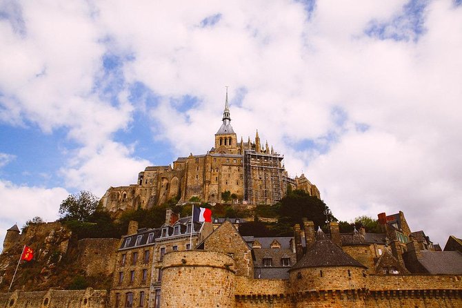 Private 12-Hour Tour to Mt. Saint Michel From Paris Hotel With Driver & Guide - Meeting and Pickup