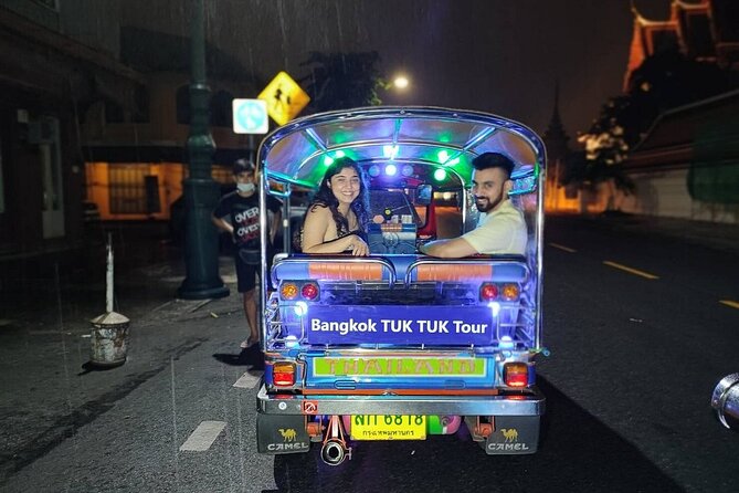 Private Bangkok Night City Tour by Tuk-Tuk With Thai Food - Wongwian Yai Street Food