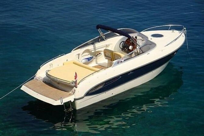 Private Boat Tour on Lake Como in Lombardy - Meeting Location and Pickup