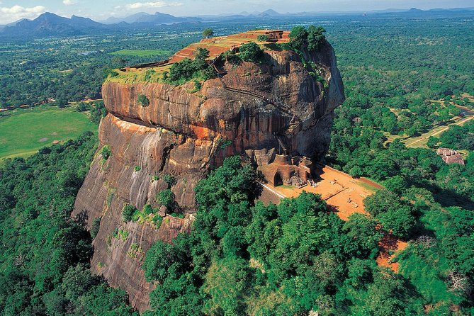 Private Day Tour to Sigiriya and Dambulla From Colombo - Itinerary Highlights