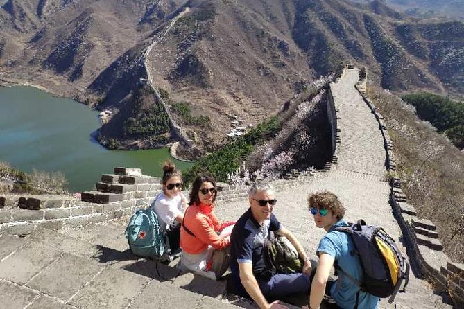 Private Day Trip to Huanghuacheng Great Wall With Meal - Experience the Great Wall