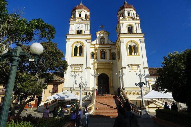 Private Day Trip to Traditional Towns Around Bogotá (9 Hrs.) - Cultural Experiences and Cuisine