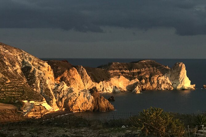 Private Discovery Tour With Wine Tasting - Akrotiri - Red Beach - Knowledgeable Local Guides