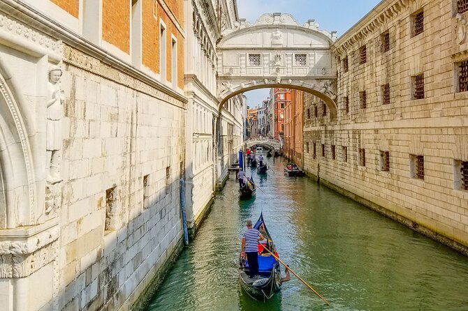 Private Full Day Tour From Milan to Venice With Local Tour Guide and Fast Train - Exploring With a Local Guide