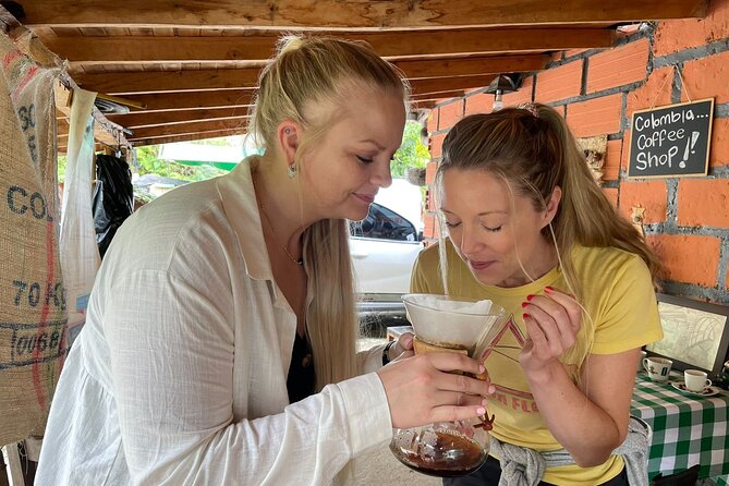 Private Medellín City Tour + Comuna 13-Graffiti! - Inclusions and Highlights